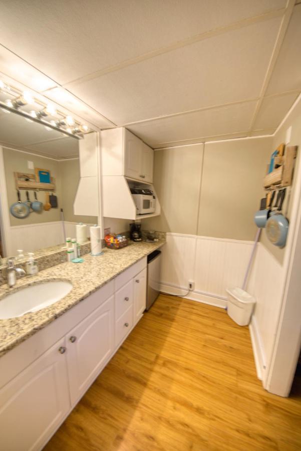Waterway View Studio 2 W/ Pool, 1 Mile To Wrightsville Beach Wilmington Eksteriør billede